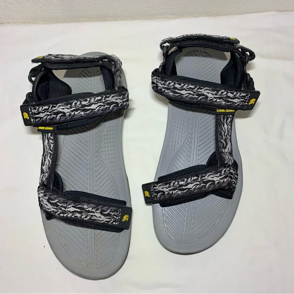 Camel crown sandal, 10